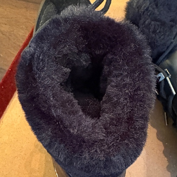 Michael Kors Sparkle Fabric, Faux Fur & leather, skater style lace up Booties - Picture 8 of 14